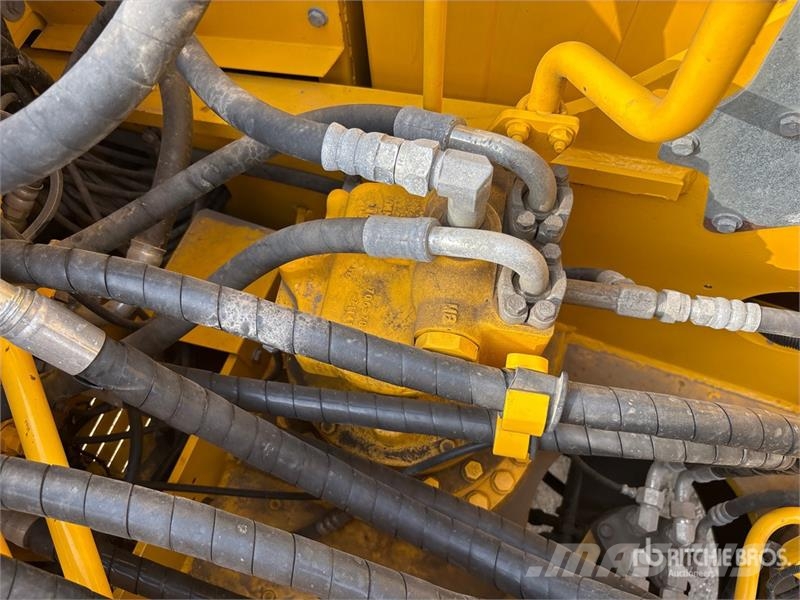 Komatsu PC200-8 履带挖掘机