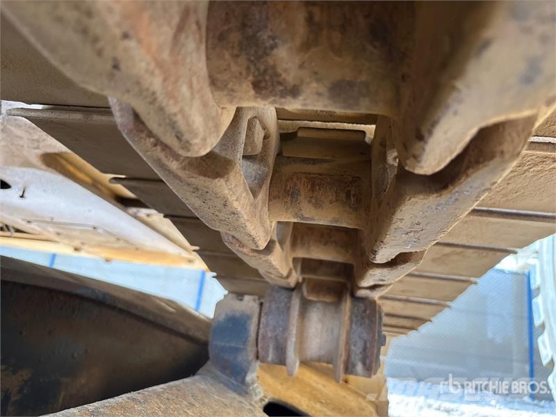 Komatsu PC220-7 履带挖掘机