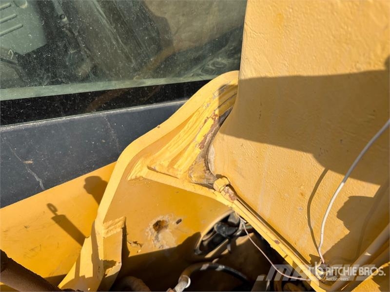 Komatsu PC220-7 履带挖掘机