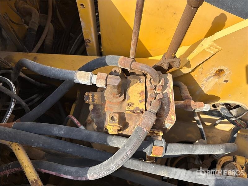 Komatsu PC220-7 履带挖掘机