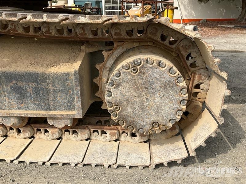 Komatsu PC220-7 履带挖掘机