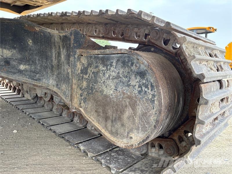 Komatsu PC220-7 履带挖掘机