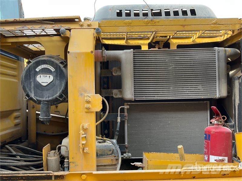 Komatsu PC220-7 履带挖掘机