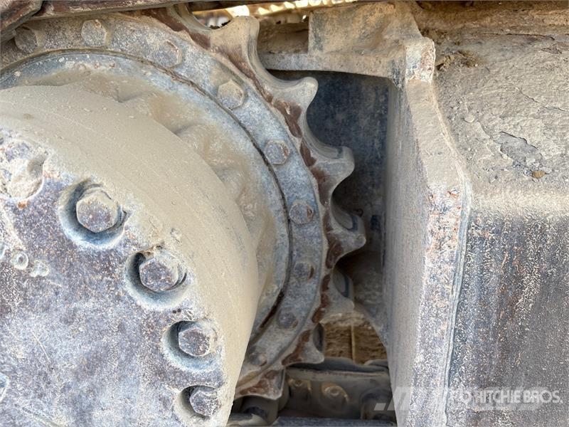Komatsu PC220-7 حفارات زحافة
