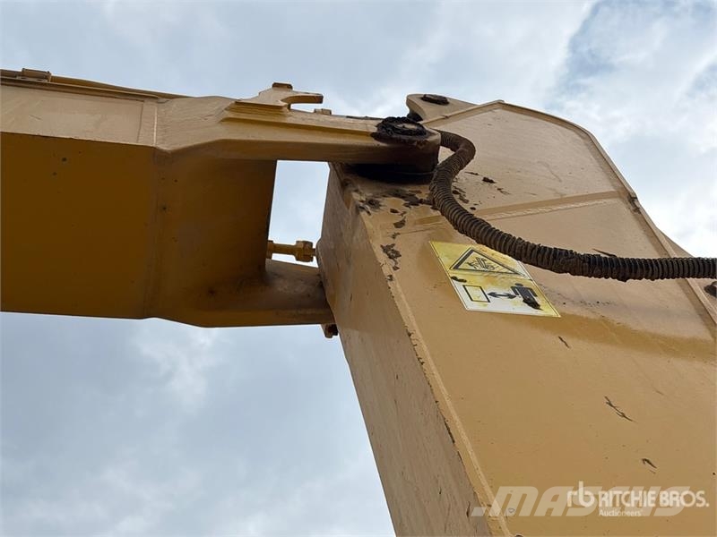 Komatsu PC220-7 履带挖掘机