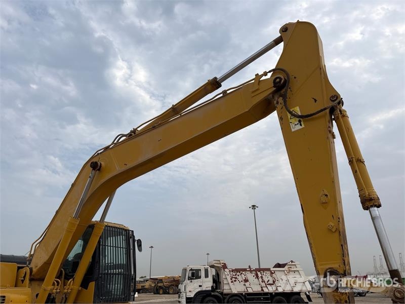 Komatsu PC220-7 履带挖掘机