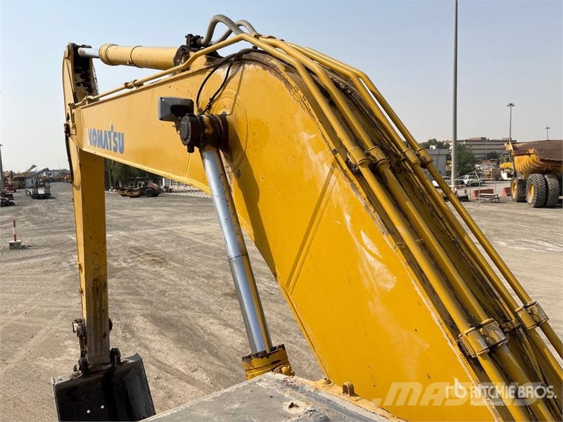 Komatsu PC220-7 履带挖掘机