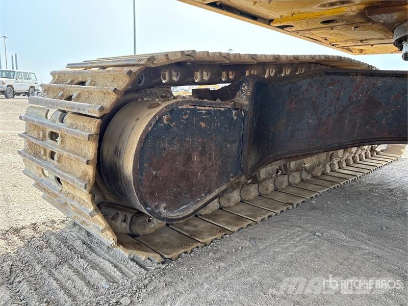 Komatsu PC220-7 履带挖掘机