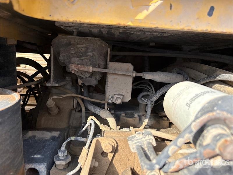 Komatsu PC220-7 履带挖掘机