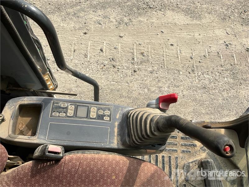 Komatsu PC220-7 履带挖掘机