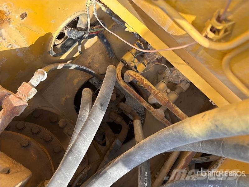 Komatsu PC220-7 履带挖掘机