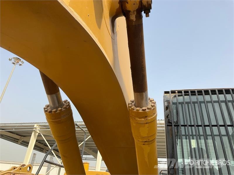 Komatsu PC220-7 履带挖掘机