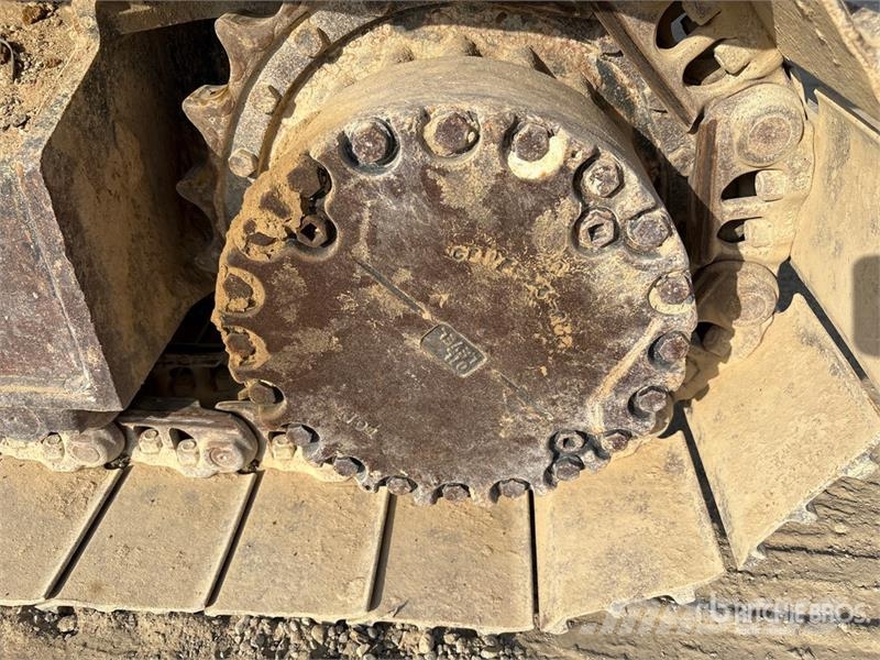 Komatsu PC220-7 حفارات زحافة