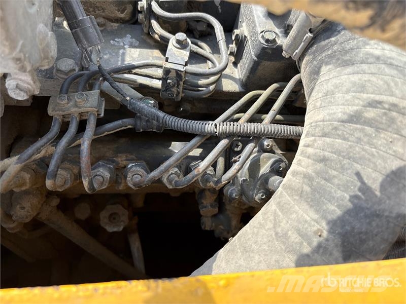 Komatsu PC220-7 履带挖掘机