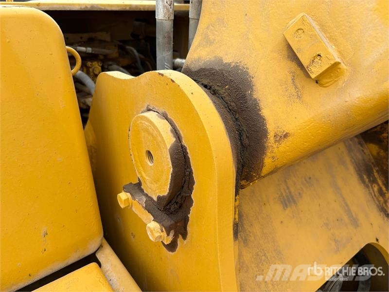 Komatsu PC220-7 履带挖掘机