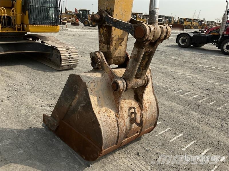 Komatsu PC220-7 履带挖掘机