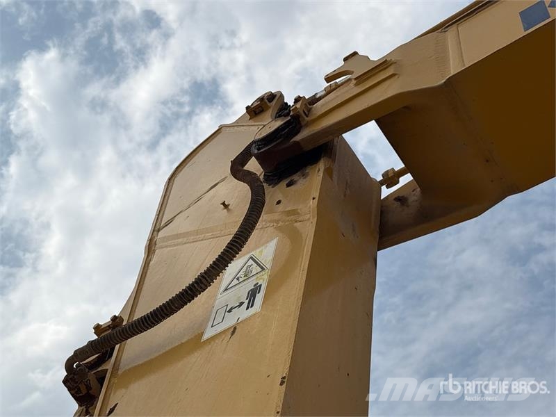 Komatsu PC220-7 履带挖掘机