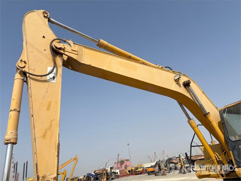 Komatsu PC220-7 履带挖掘机