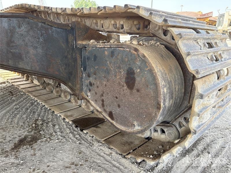 Komatsu PC220-7 履带挖掘机