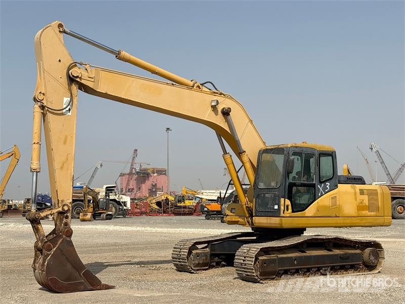 Komatsu PC220-7 履带挖掘机