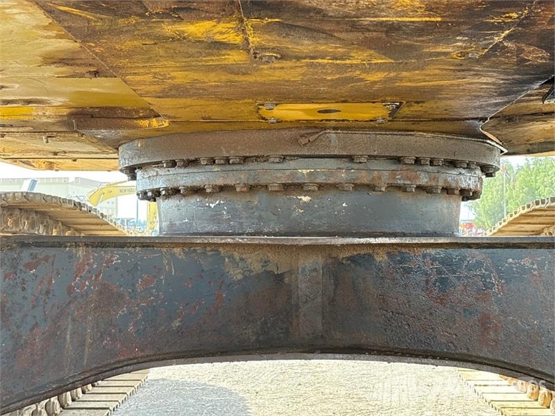 Komatsu PC220-7 履带挖掘机