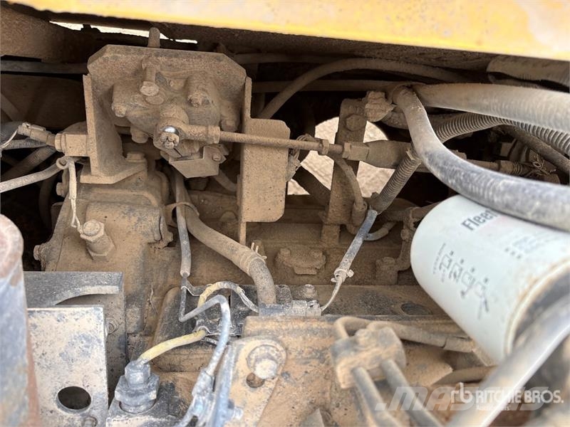 Komatsu PC220-7 履带挖掘机