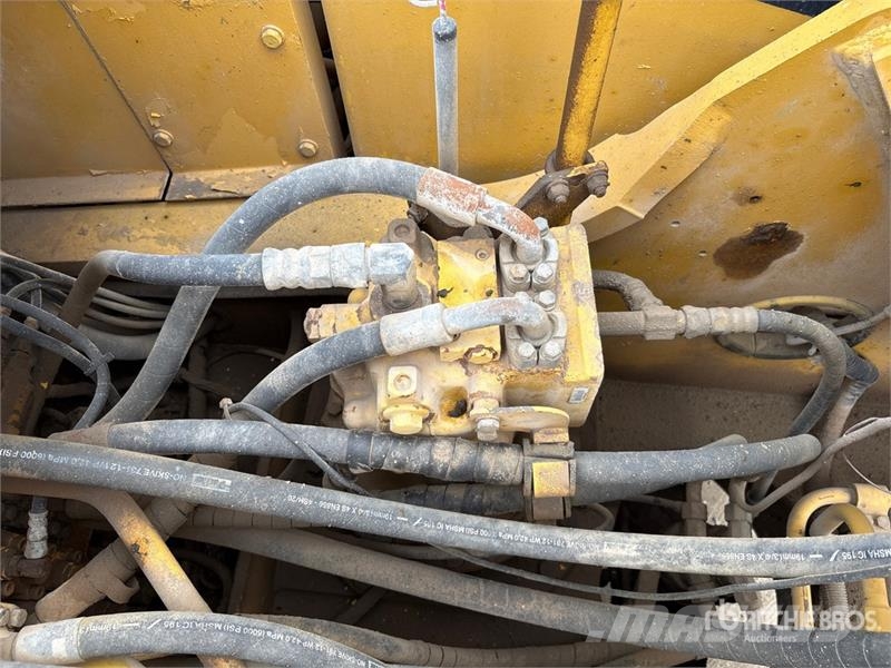 Komatsu PC220-7 履带挖掘机