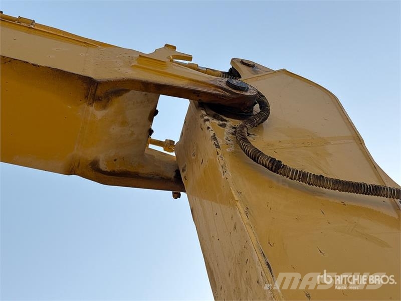 Komatsu PC220-7 履带挖掘机