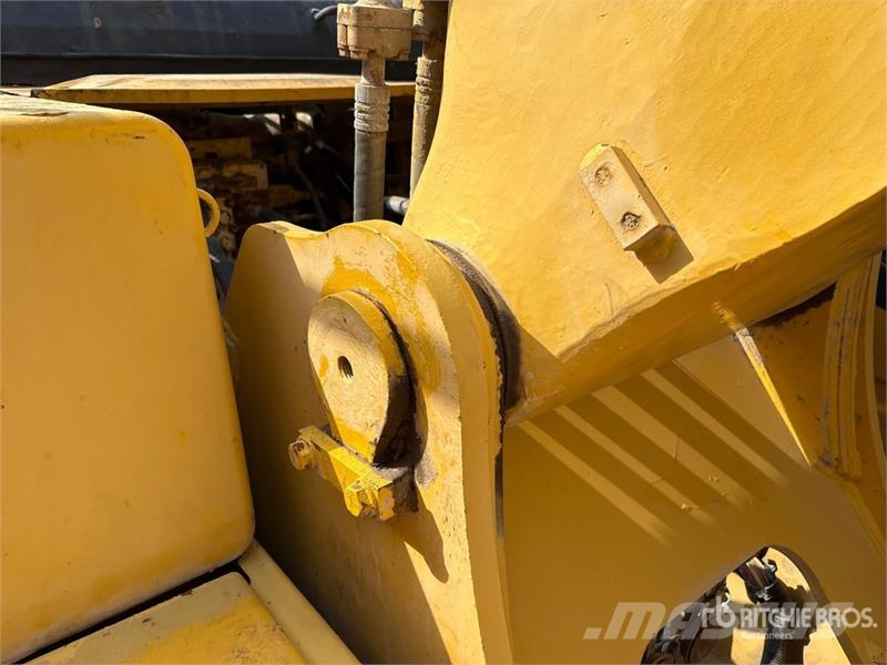 Komatsu PC220-7 履带挖掘机