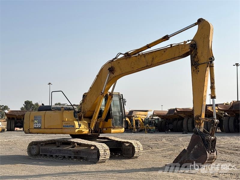 Komatsu PC220-7 حفارات زحافة
