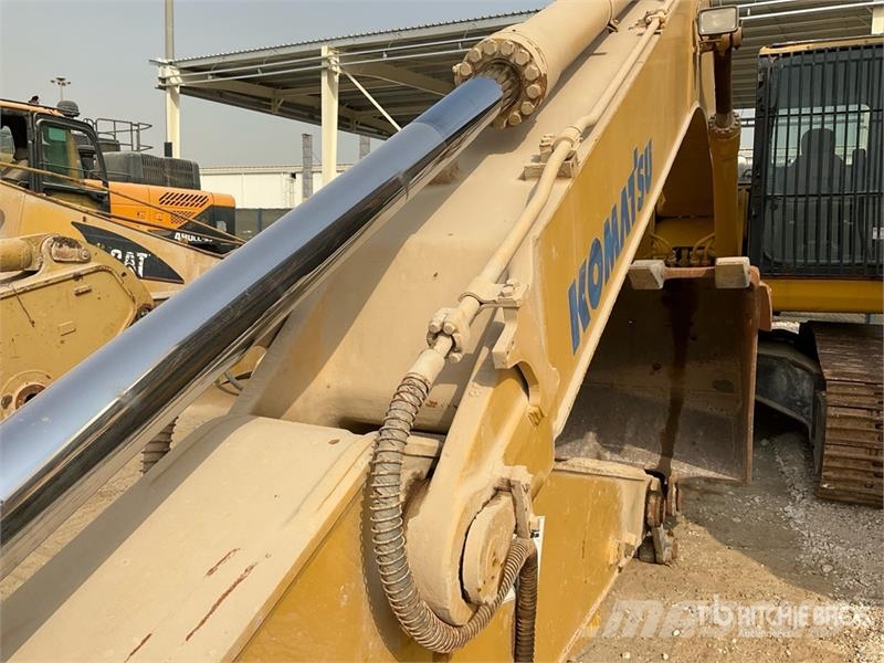 Komatsu PC220-7 履带挖掘机