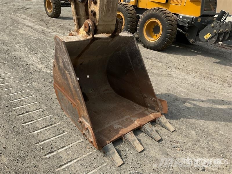 Komatsu PC220-7 履带挖掘机