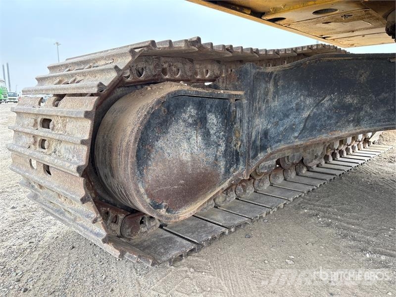 Komatsu PC220-7 履带挖掘机