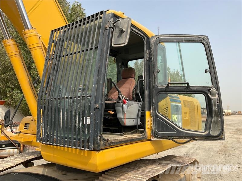 Komatsu PC220-7 履带挖掘机