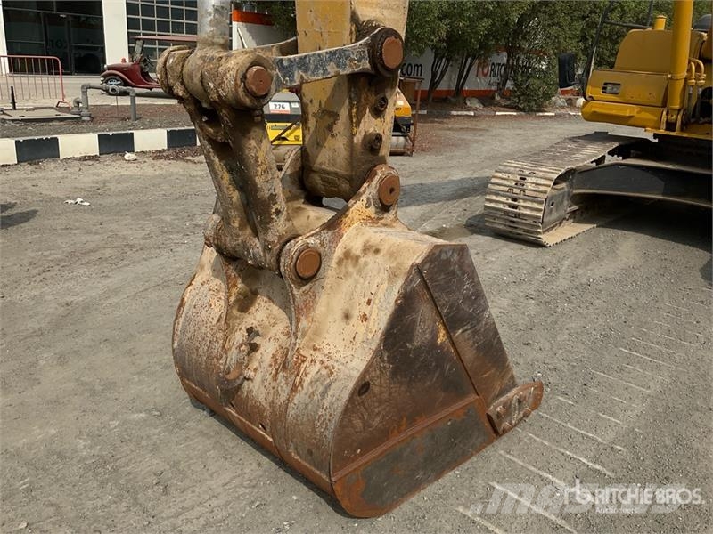Komatsu PC220-7 履带挖掘机