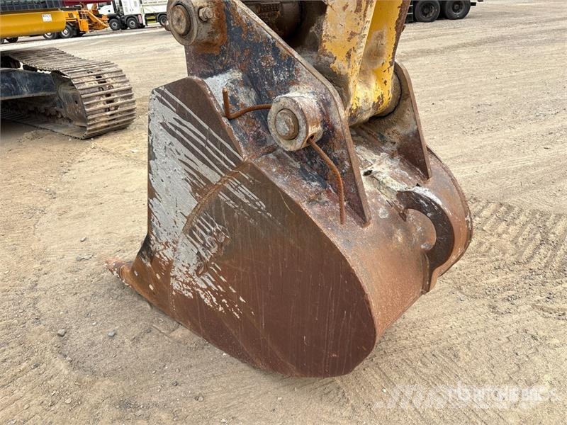 Komatsu PC220-7 履带挖掘机