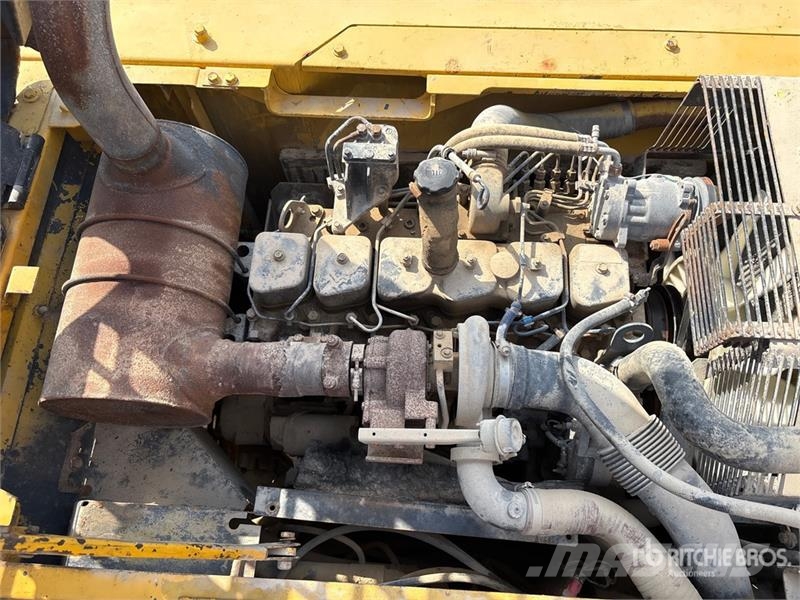 Komatsu PC220-7 履带挖掘机
