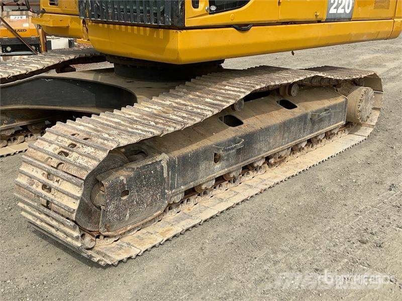 Komatsu PC220-7 履带挖掘机