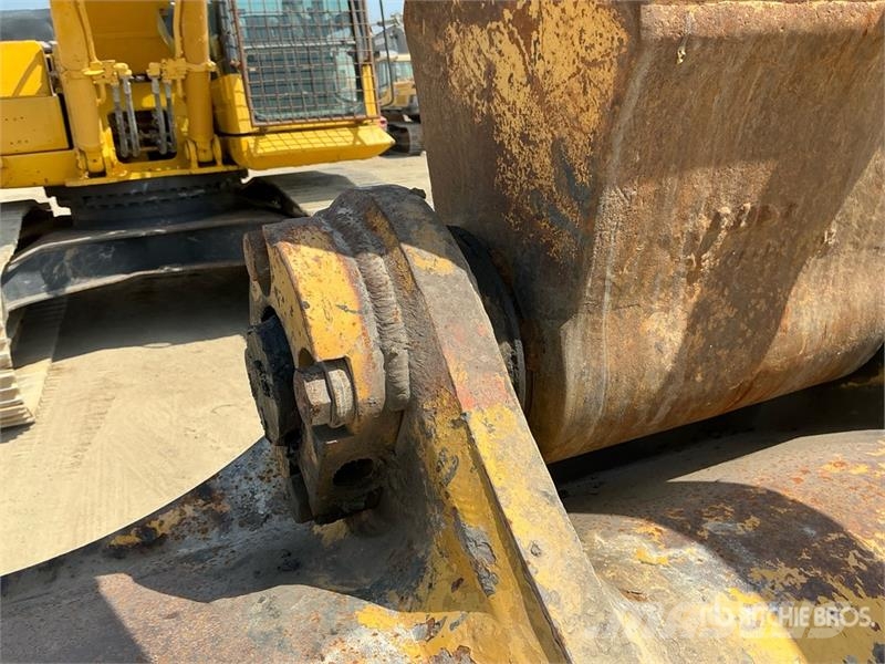 Komatsu PC300-8M0 Tracked Excavator Bagri goseničarji