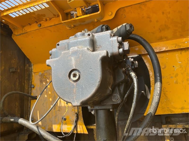Komatsu PC400-7 Tracked Excavator Roomikekskavaatorid