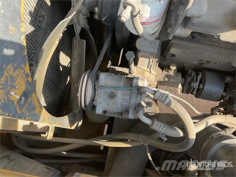 Komatsu PC400-7 Tracked Excavator Roomikekskavaatorid