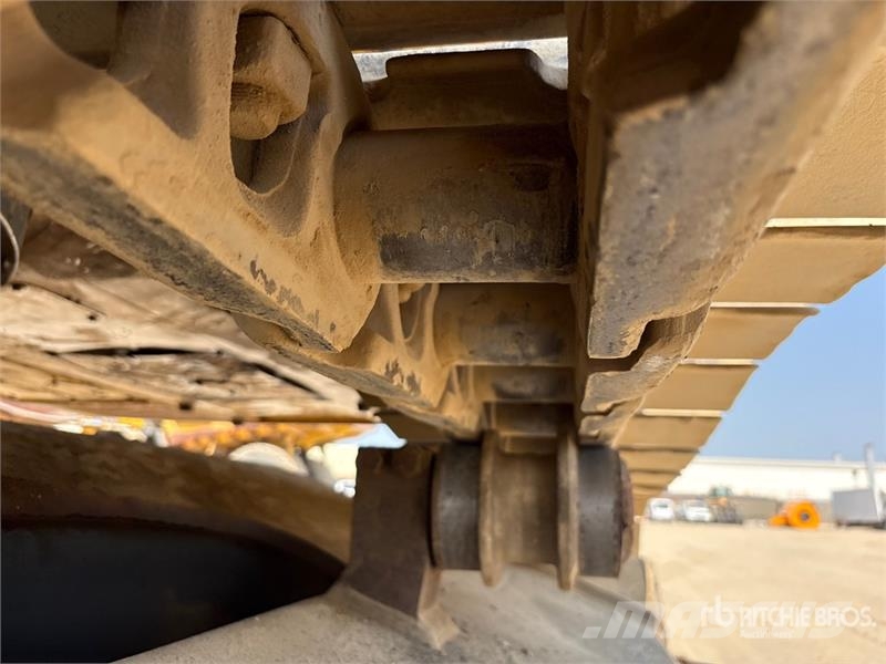 Komatsu PC400-8R Tracked Excavator حفارات زحافة