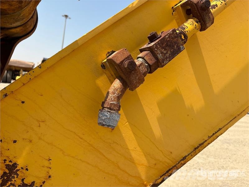 Komatsu PC400-8R Tracked Excavator حفارات زحافة