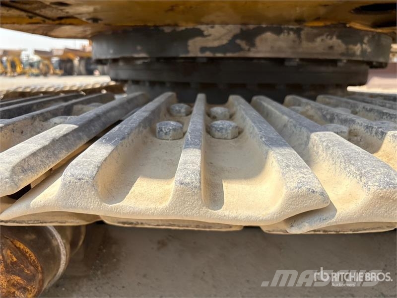 Komatsu PC400 Tracked Excavator حفارات زحافة