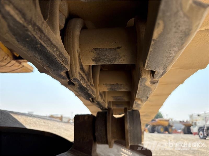 Komatsu PC400 Tracked Excavator حفارات زحافة