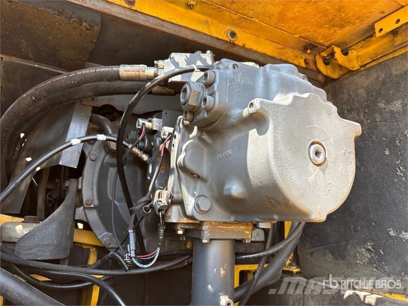 Komatsu PC400 Tracked Excavator حفارات زحافة
