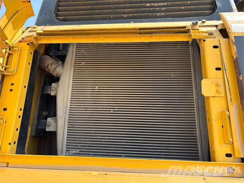 Komatsu PC400 Tracked Excavator حفارات زحافة