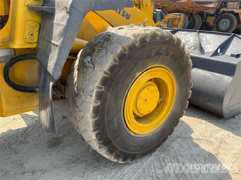 Komatsu WA420-3 Gumikerekes homlokrakodók