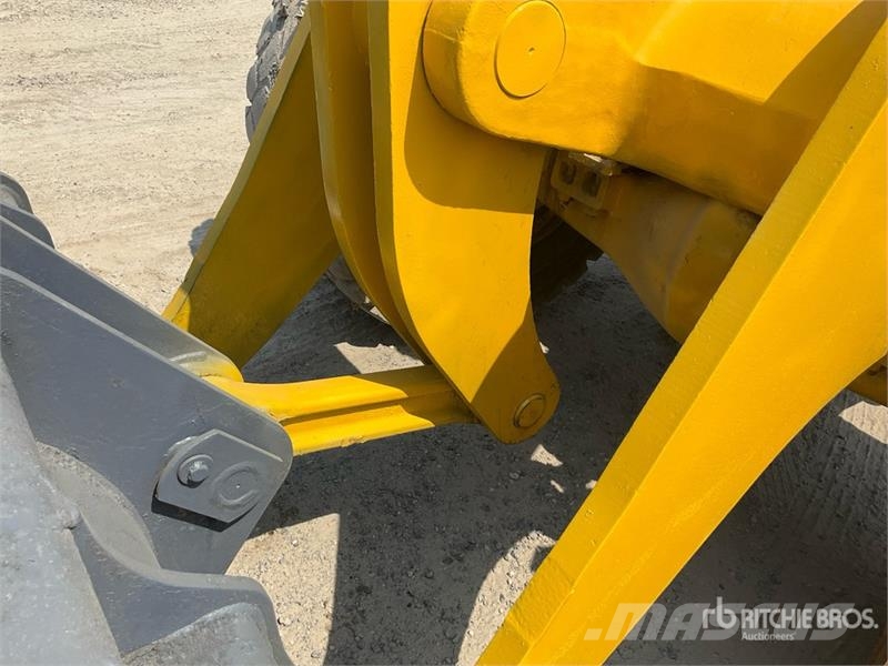 Komatsu WA420-3 Gumikerekes homlokrakodók