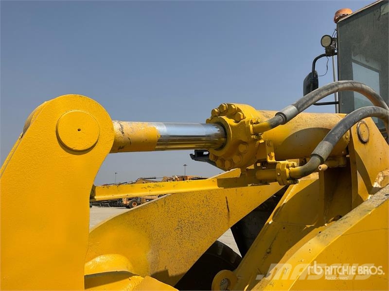 Komatsu WA420-3 Gumikerekes homlokrakodók
